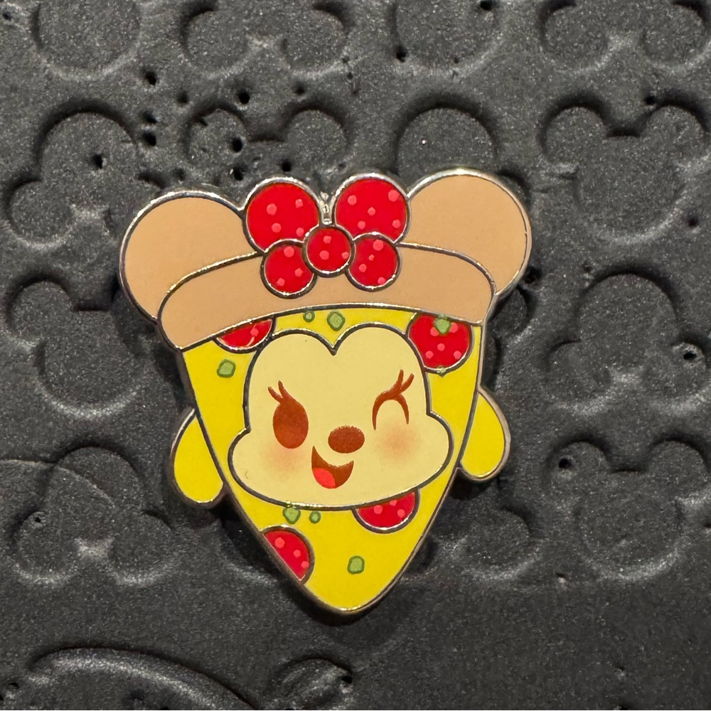 Disney Munchling Mystery Pin